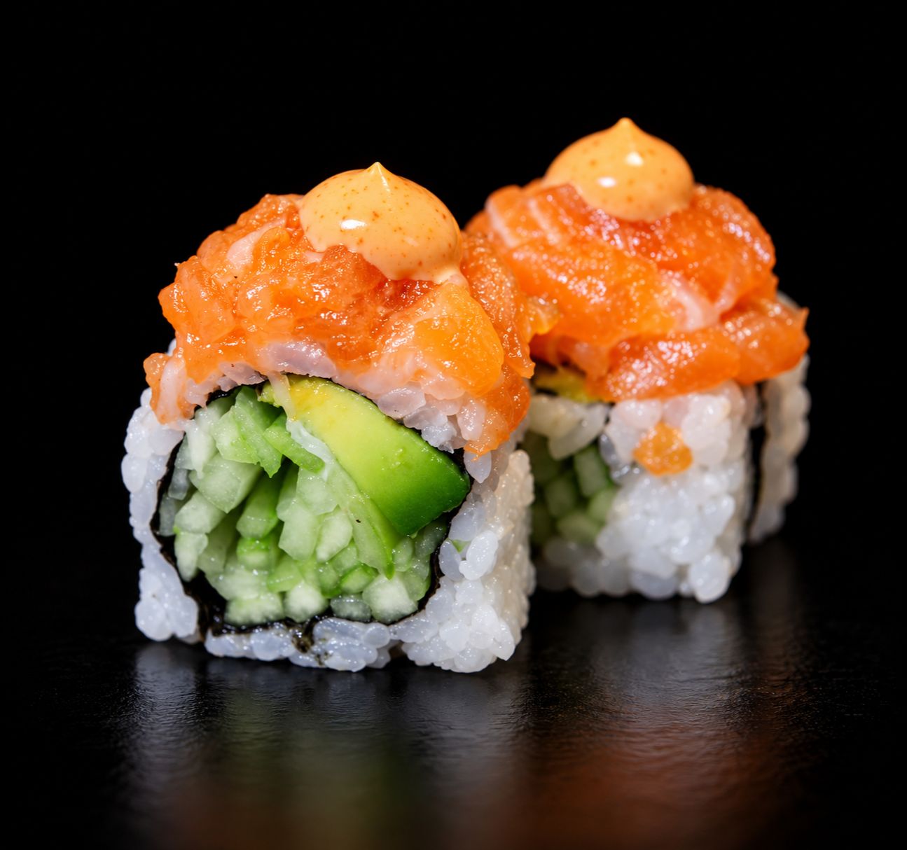 New spicy salmon roll