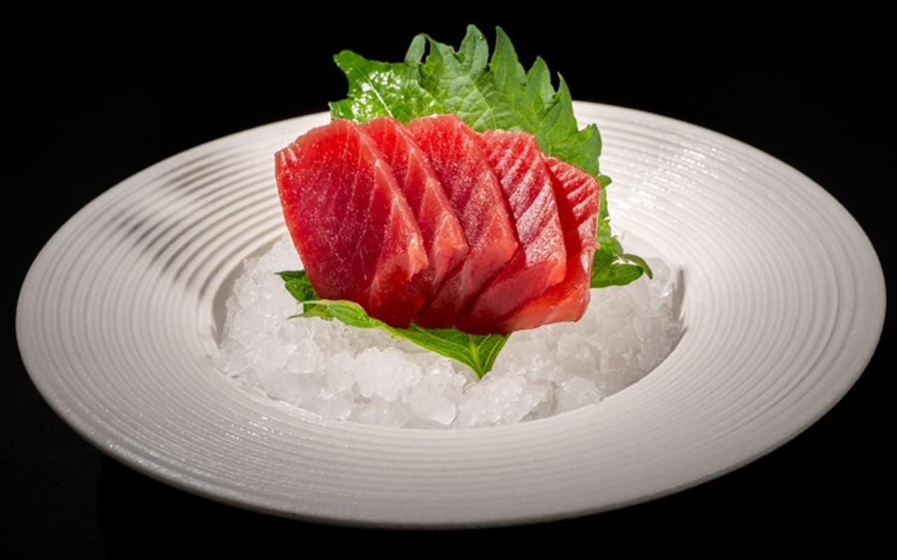 Sashimi tuna